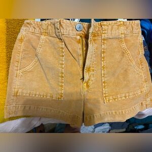 Like new yellow corduroy American Eagle shorts